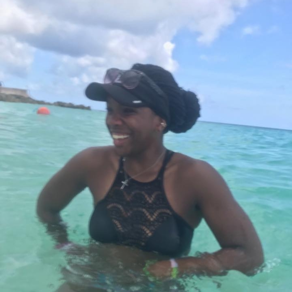 Meet your Posher, Syanne